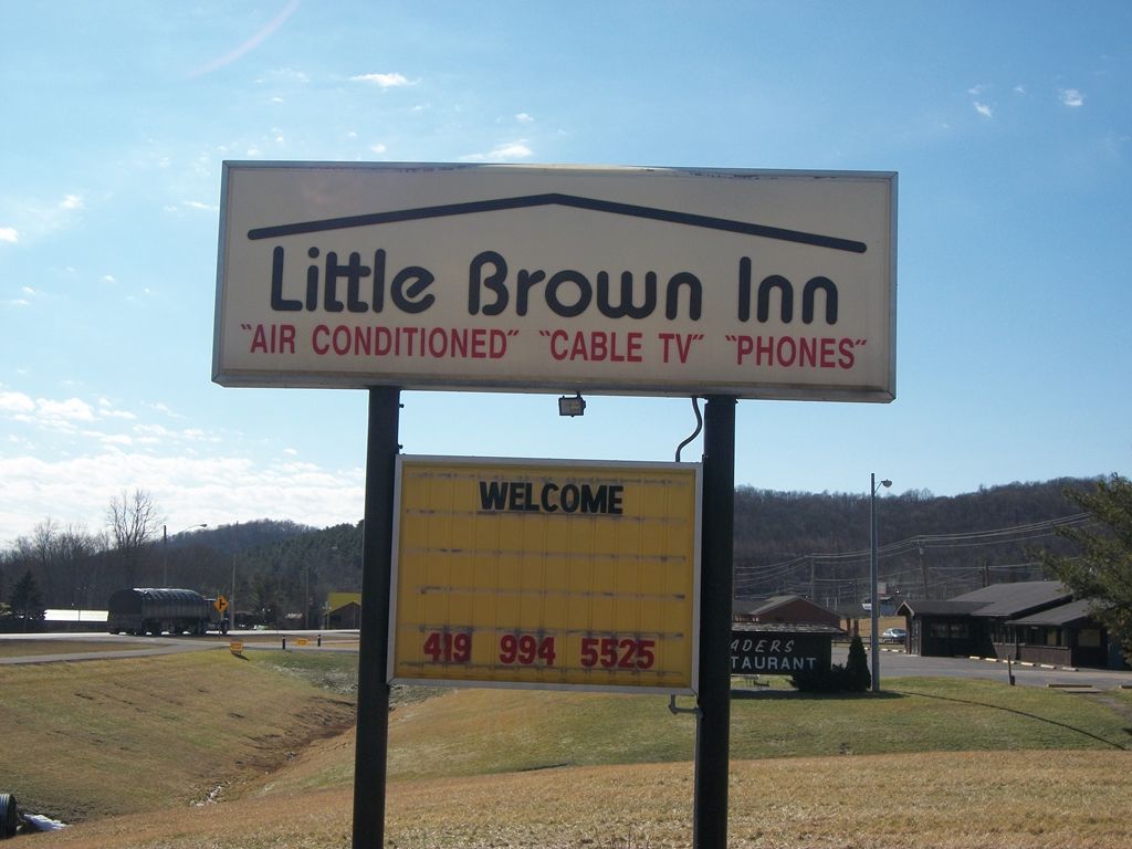 Mohican Little Brown Inn Loudonville Exteriör bild